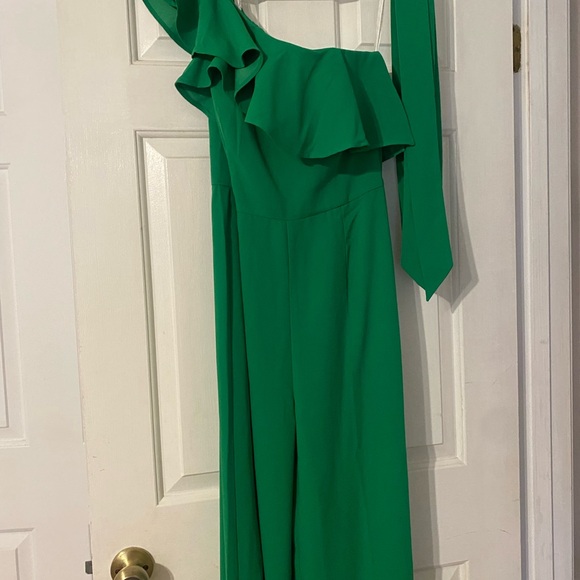 *NWT* Lilly Pulitzer Kelly Green One Shoulder Lyra Jumpsuit - Picture 6 of 7
